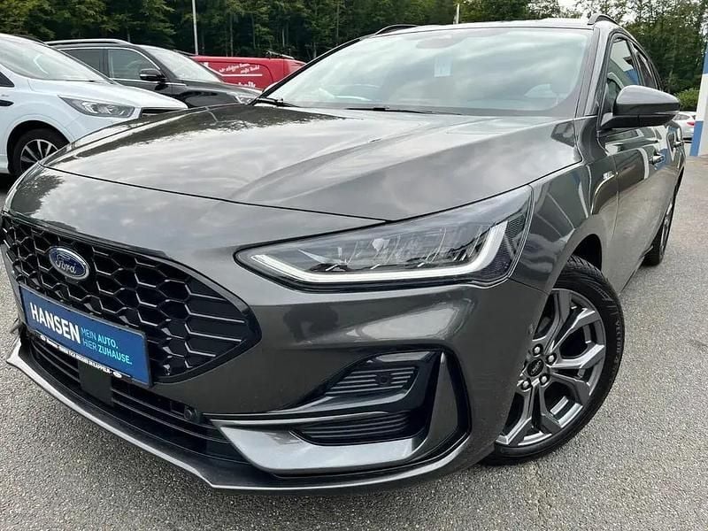 Grau Gebraucht 2024 Ford Focus ST-Line X Limousine | 25.900 € (Guter Preis) - Bild 1/4