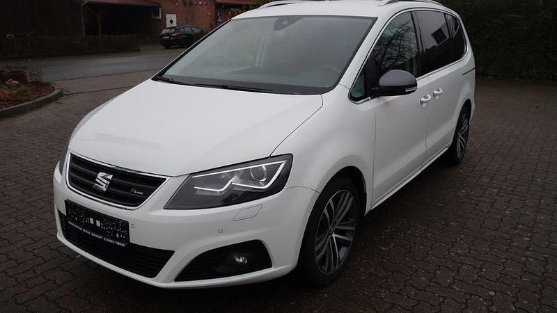 Weiß Gebraucht 2017 Seat Alhambra FR-Line Van / Kleinbus | 21.000 € (Fairer Preis) - Bild 1/4