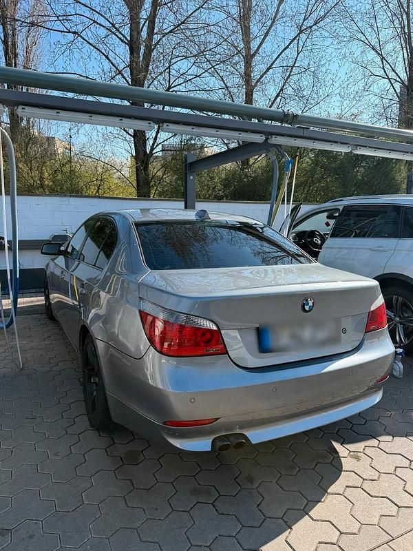 Gebraucht BMW 520 170 PS (125 kW) 2004 Grau Limousine