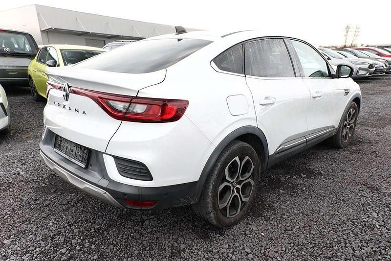 Gebraucht Renault Arkana Techno 140 PS (102 kW) 2023 Kyanitweiß metallic SUV