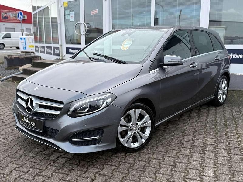 Gebraucht Mercedes B220 177 PS (130 kW) 2016 Mountaingrau  met. Van / Kleinbus