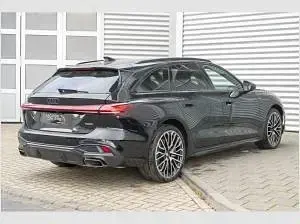 Gebraucht Audi A5 367 PS (269 kW) 2026 Schwarz (schwarz / mythosschwarz) Kombi