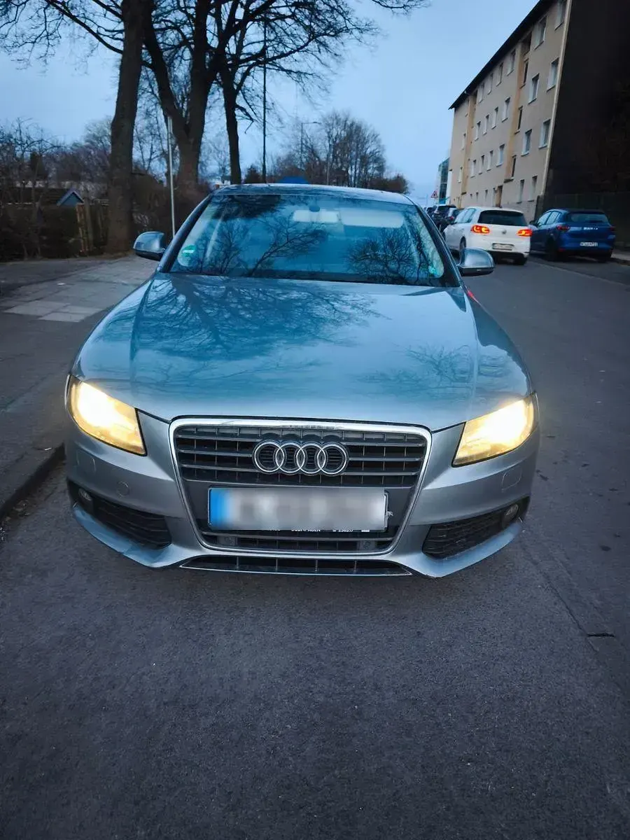 Gebraucht Audi A4 Attraction 160 PS (117 kW) 2008 Grau Limousine