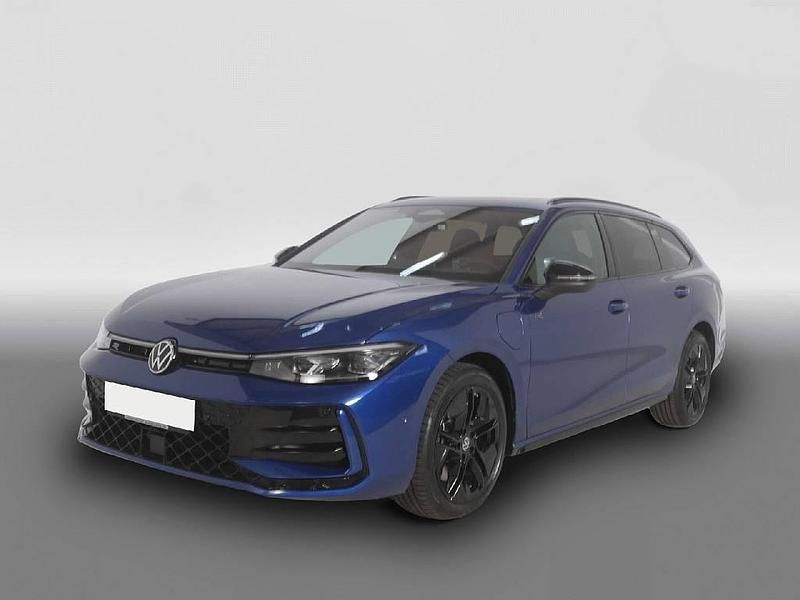 Gebraucht VW Passat Style 272 PS (200 kW) 2025 Blau Kombi