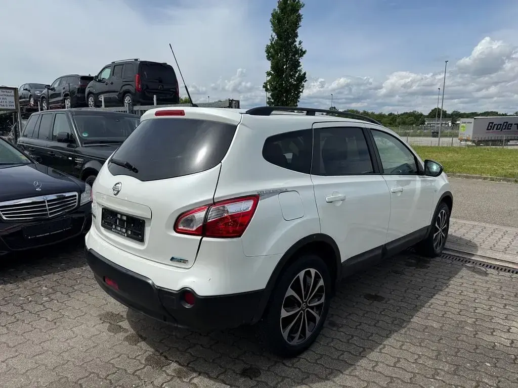 Gebraucht Nissan Qashqai +2 360º 131 PS (96 kW) 2013 Brillant weiss SUV