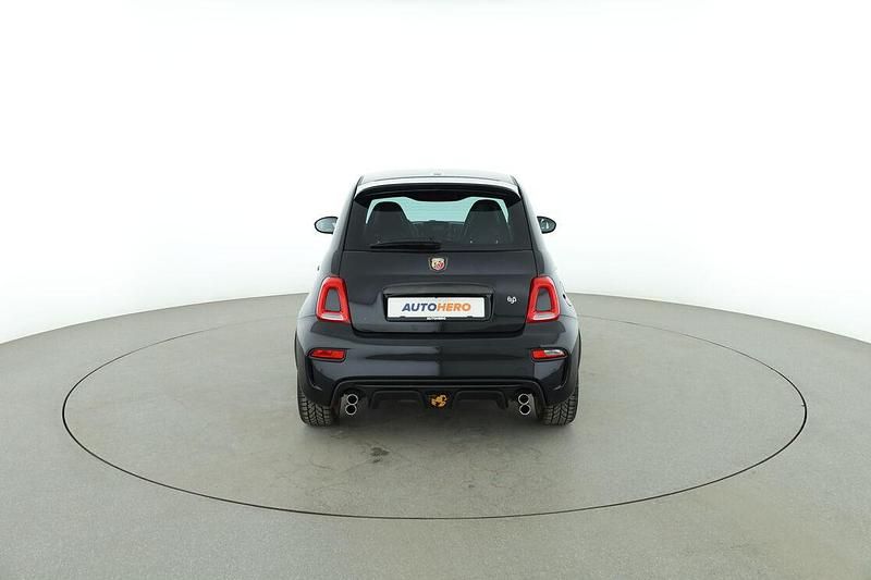 Gebraucht Abarth 695 180 PS (132 kW) 2024 Schwarz Kleinwagen