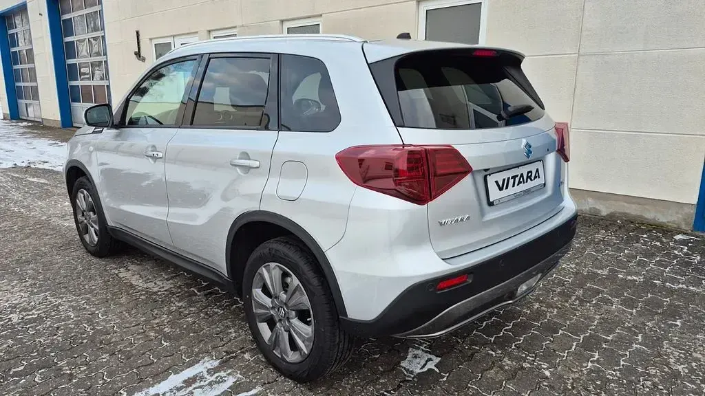 Gebraucht Suzuki Vitara Comfort 110 PS (80 kW) 2025 Silber SUV