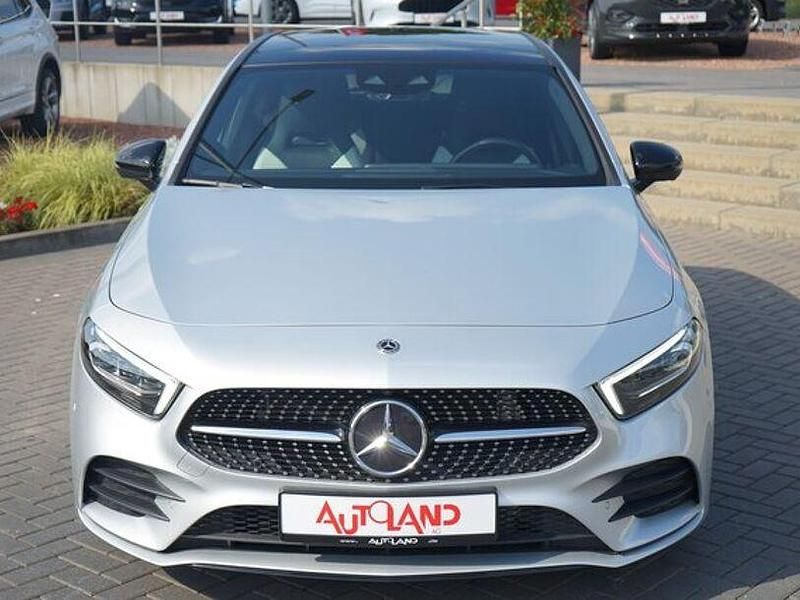 Gebraucht Mercedes A200 AMG line 163 PS (119 kW) 2018 Iridiumsilber  metalliclack Limousine