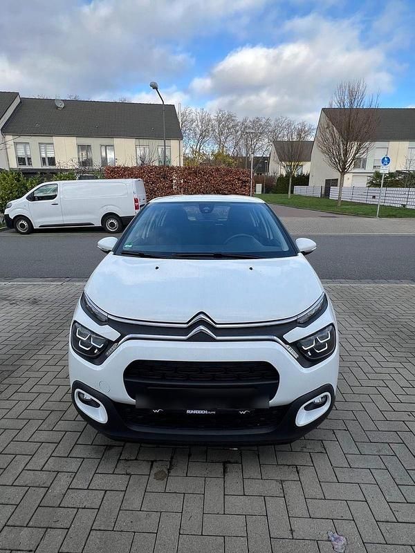 Weiß Gebraucht 2024 Citroën C3 PureTech Kleinwagen | 13.499 € (Guter Preis) - Bild 1/4