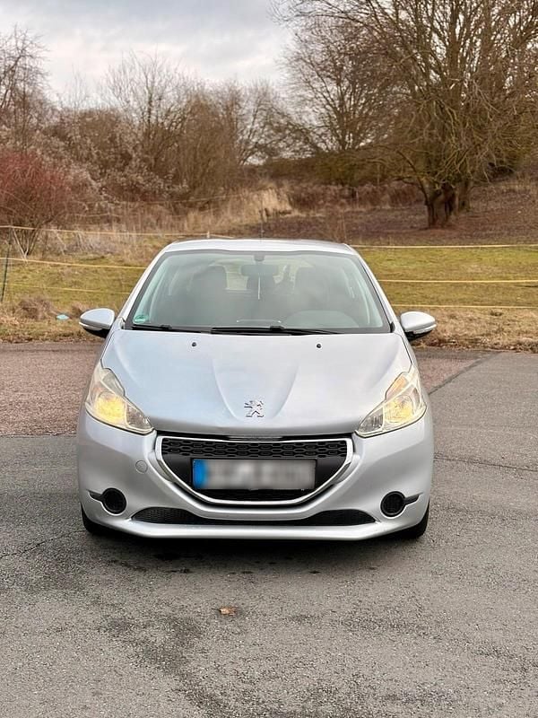 Gebraucht Peugeot 208 95 PS (69 kW) 2013 Silber Kleinwagen