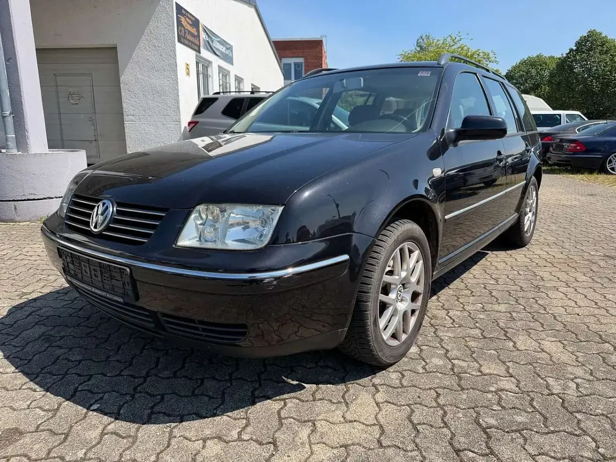 Gebraucht VW Bora Highline 116 PS (85 kW) 2002 Schwarz Kombi