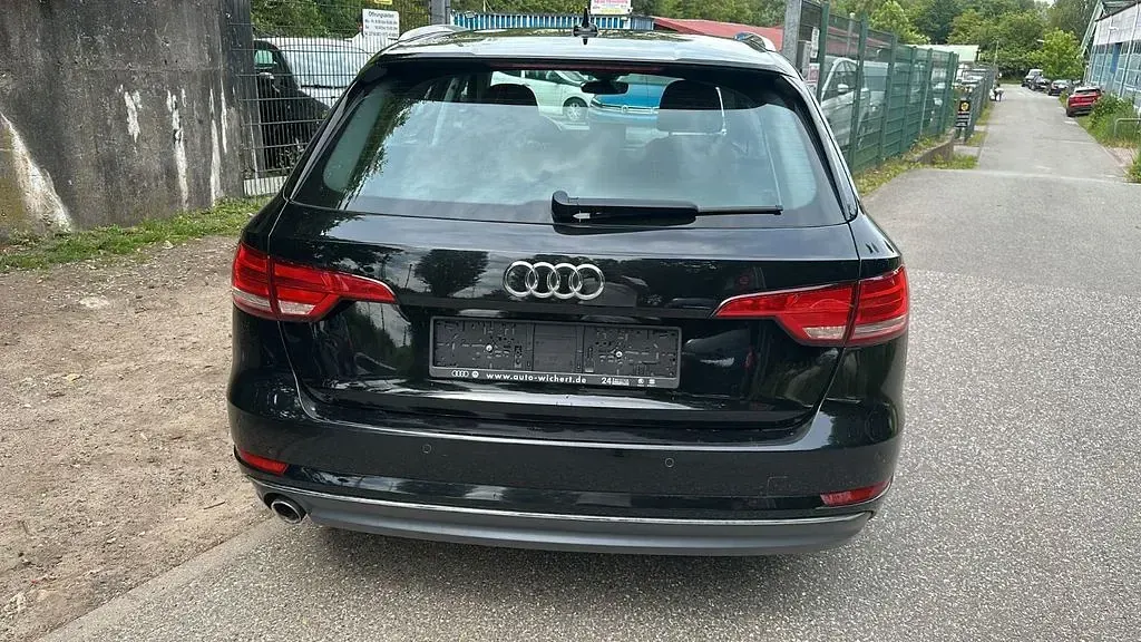 Gebraucht Audi A4 Sport 150 PS (110 kW) 2016 Schwarz Kombi