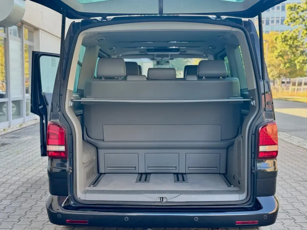Gebraucht VW Multivan 174 PS (127 kW) 2006 Schwarz Van / Kleinbus