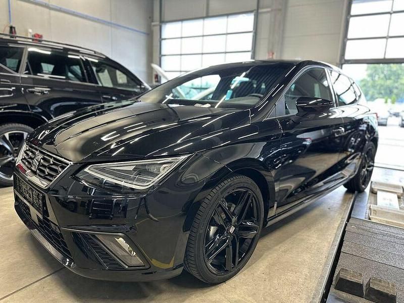 Schwarz Gebraucht 2025 Seat Ibiza FR Limousine | 20.900 € (Guter Preis) - Bild 1/4