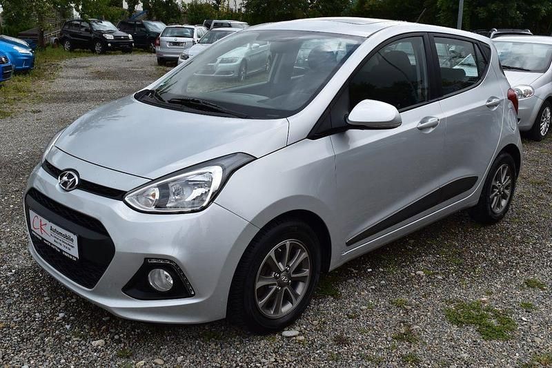 Silber Gebraucht 2014 Hyundai i10 Style Kleinwagen | 7.390 € (Fairer Preis) - Bild 1/4