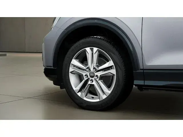 Gebraucht Audi Q2 Advanced 116 PS (85 kW) 2025 Florettsilber metallic SUV
