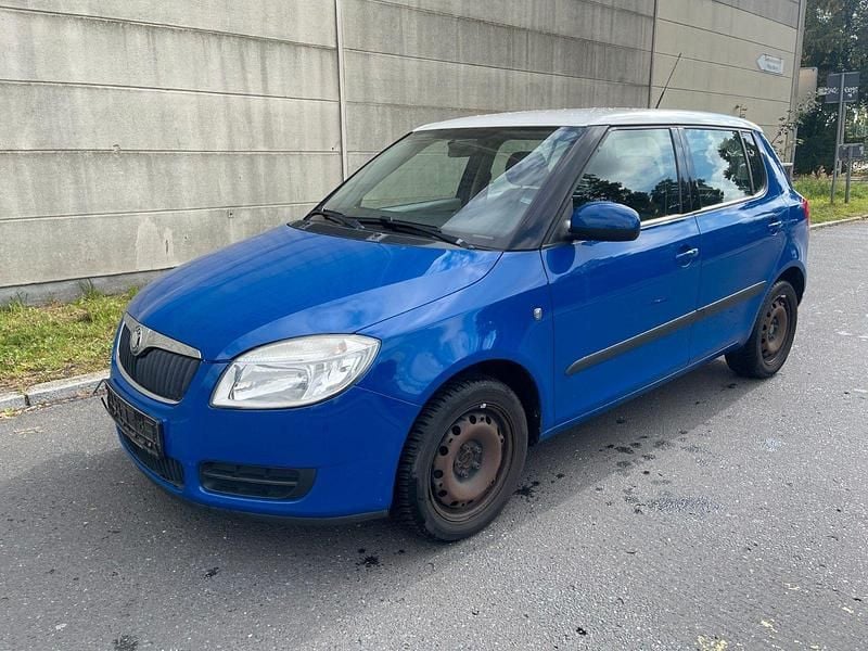 Blau Gebraucht 2009 Skoda Fabia Ambiente Kleinwagen | 1.499 € (Superpreis) - Bild 1/4