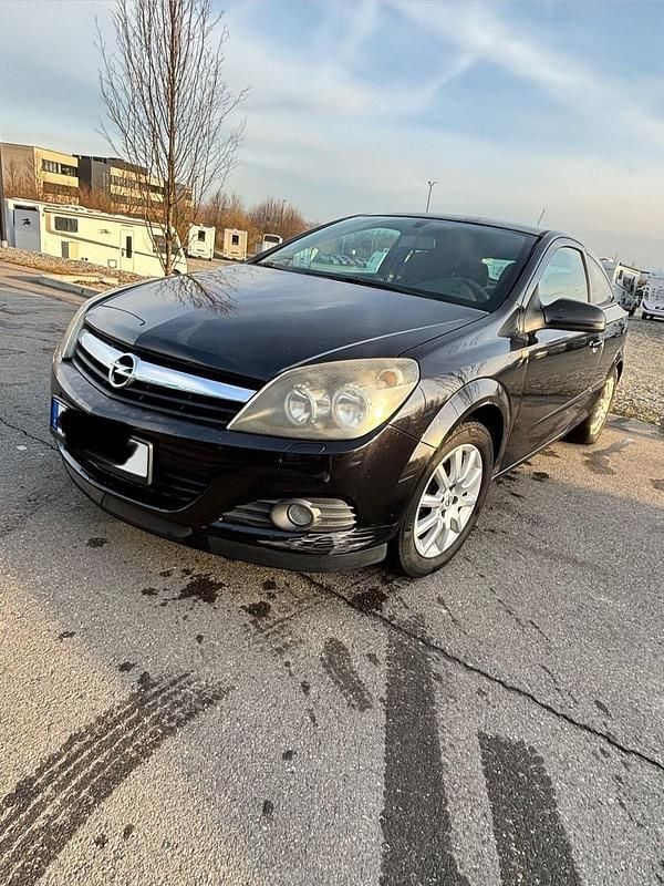 Schwarz Gebraucht 2005 Opel Astra GTC Kleinwagen | 1.000 € (Superpreis) - Bild 1/4