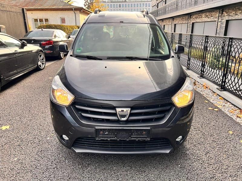 Gebraucht Dacia Dokker Celebration 116 PS (85 kW) 2016 Schwarz Van / Kleinbus