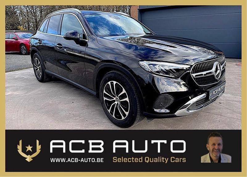 Gebraucht Mercedes GLC220 197 PS (144 kW) 2024 Schwarz SUV
