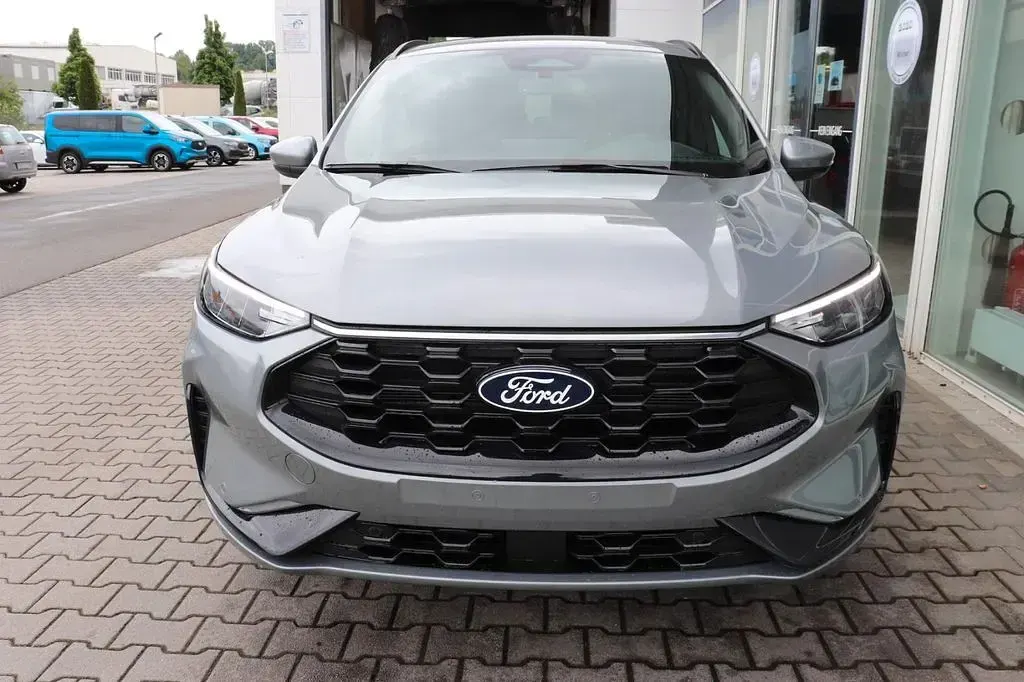 Gebraucht Ford Kuga ST-Line 242 PS (177 kW) 2025 Solar silver metallic SUV
