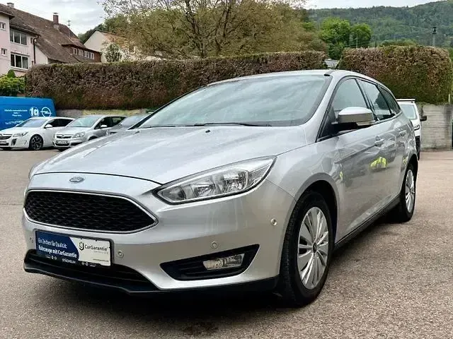 Gebraucht Ford Focus Trend 95 PS (69 kW) 2016 Polarsilber metallic Kombi