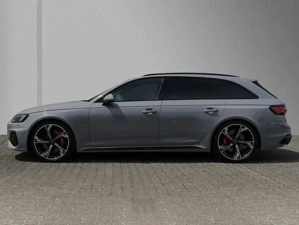 Gebraucht Audi RS4 Design 450 PS (330 kW) 2023 Nardograu Kombi