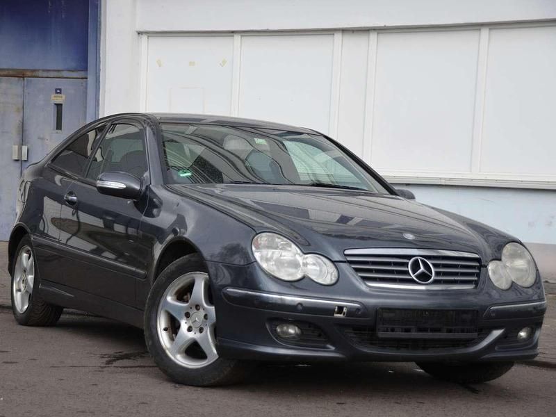 Gebraucht Mercedes C220 150 PS (110 kW) 2008 Tenoritgrau  metalliclack Coupé