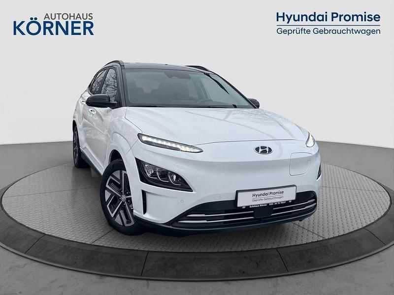Gebraucht Hyundai Kona Trend 150 kW (204 PS) 2023 Weiss SUV
