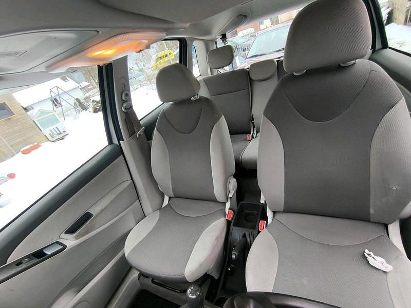 Gebraucht Fiat Idea 95 PS (69 kW) 2004 Silber Van / Kleinbus