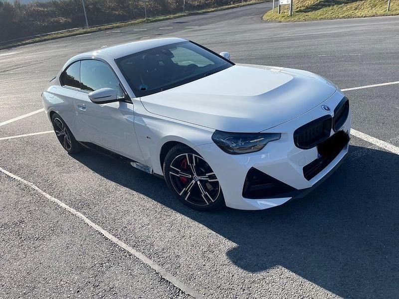 Weiß Gebraucht 2023 BMW 218 M Sport Coupé | 33.550 € (Fairer Preis) - Bild 1/4