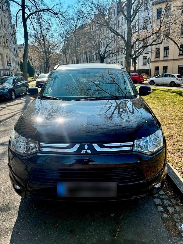 Gebraucht Mitsubishi Outlander 150 PS (110 kW) 2013 Schwarz SUV
