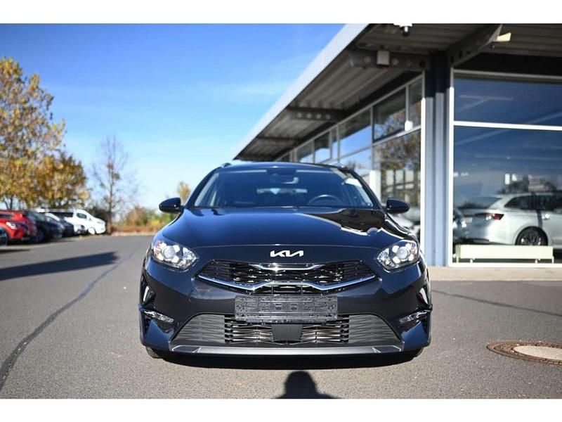 Gebraucht Kia Ceed Sportswagon Vision 136 PS (100 kW) 2023 Schwarz Kombi