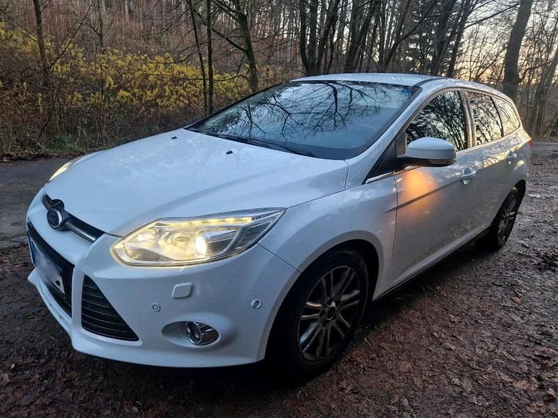 Gebraucht Ford Focus 163 PS (119 kW) 2013 Weiß Kombi