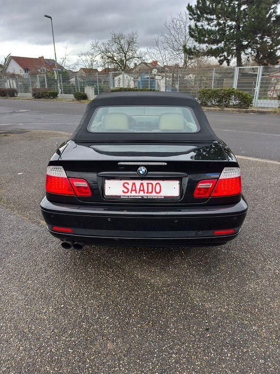 Gebraucht BMW 318 Cabriolet Sport Line 150 PS (110 kW) 2005 Schwarz Cabrio