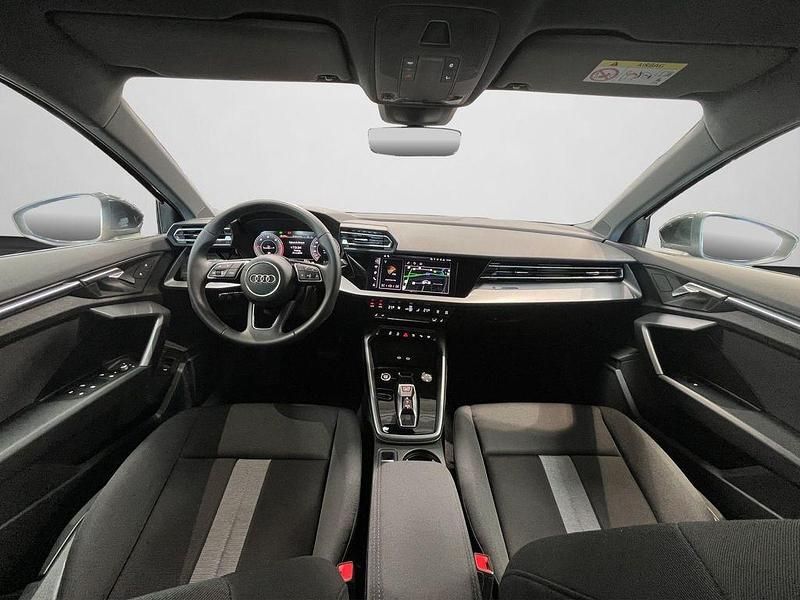 Gebraucht Audi A3 Ambiente 150 PS (110 kW) 2025 Manhattangrau metallic (metallic) Limousine