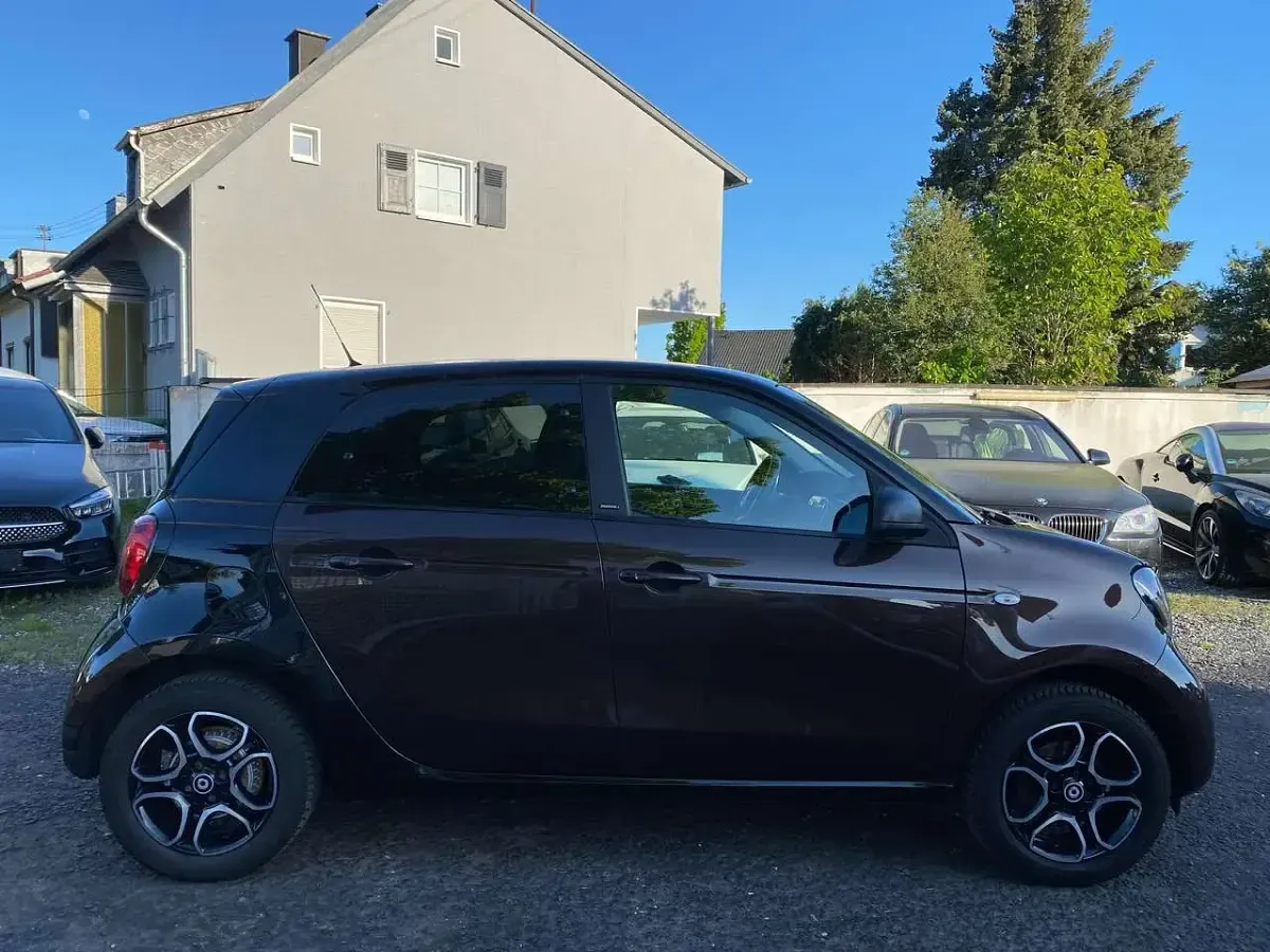 Usata Smart ForFour Passion 90 CV (66 kW) 2018 Marrone Utilitaria