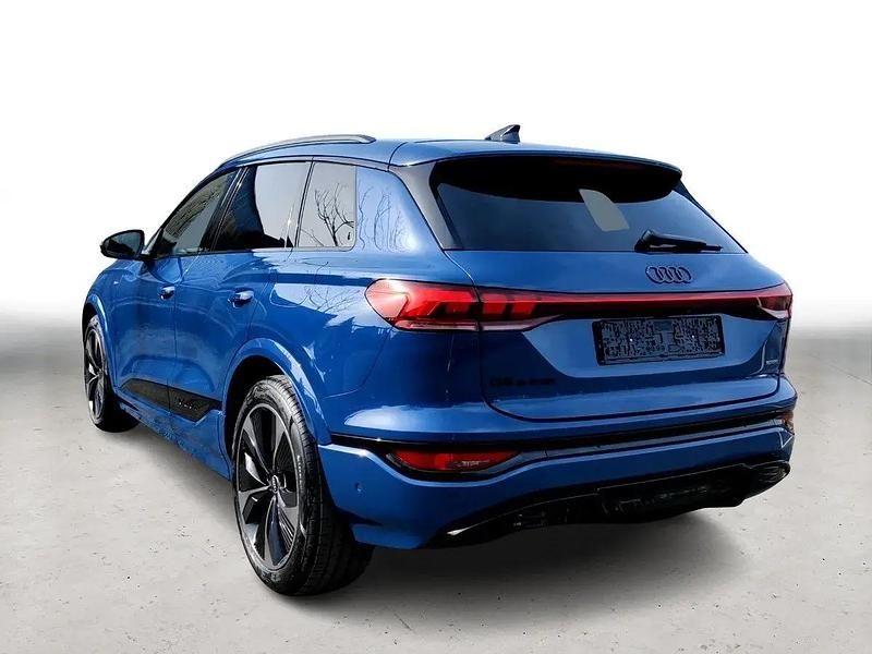 Neu Audi Q6 e-tron Ambiente 231 kW (315 PS) 2026 Blau SUV