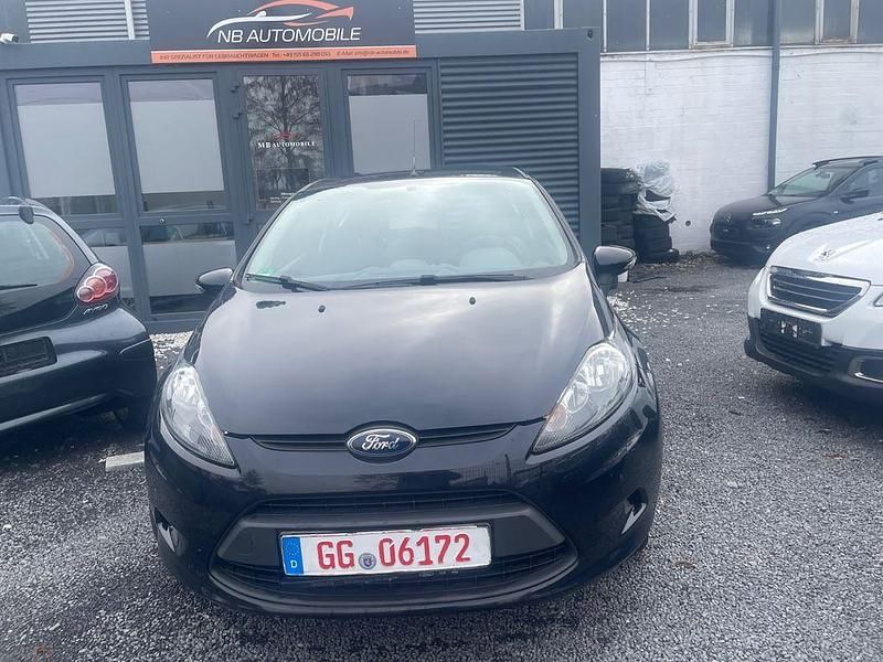 Gebraucht Ford Fiesta Trend 60 PS (44 kW) 2011 Schwarz Kleinwagen
