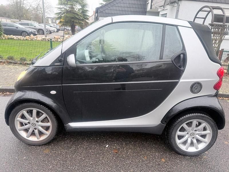 Schwarz Gebraucht 2005 Smart ForTwo Cabrio Cabrio | 2.650 € (Fairer Preis) - Bild 1/4