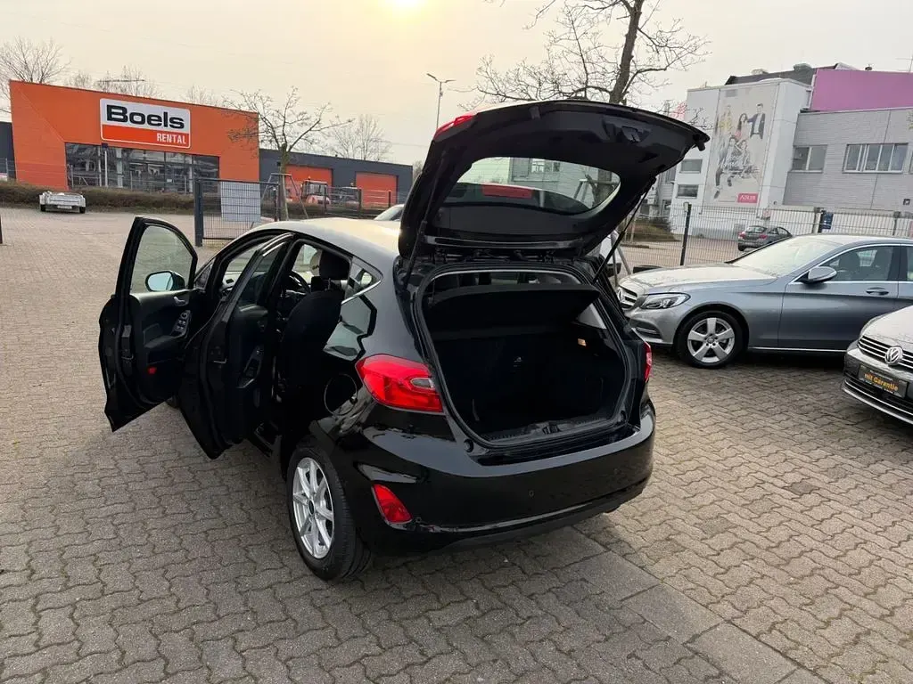 Gebraucht Ford Fiesta Titanium 101 PS (74 kW) 2021 Schwarz Kleinwagen