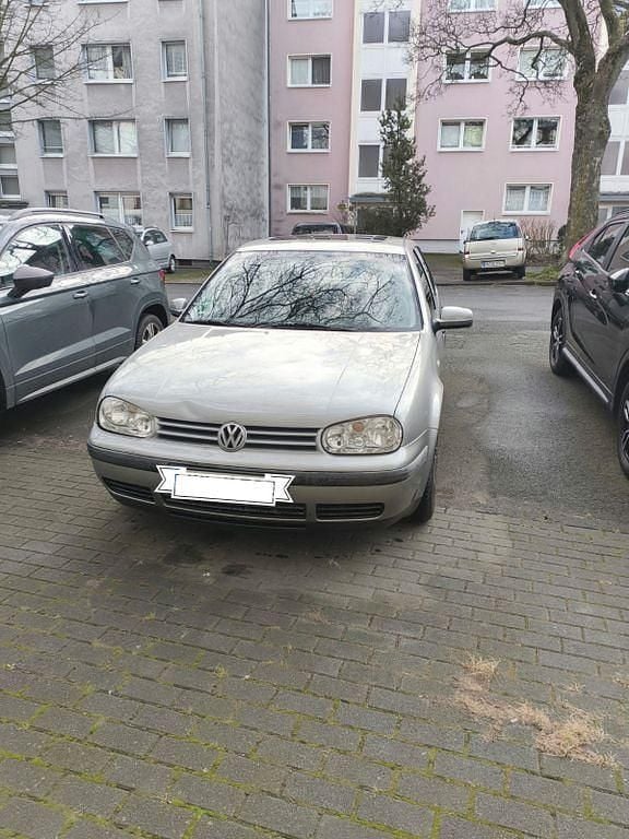 Silber Gebraucht 2002 VW Golf IV Limousine | 1.498 € (Superpreis) - Bild 1/4