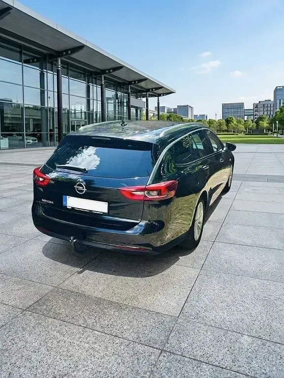 Gebraucht Opel Insignia 136 PS (100 kW) 2019 Schwarz Kombi