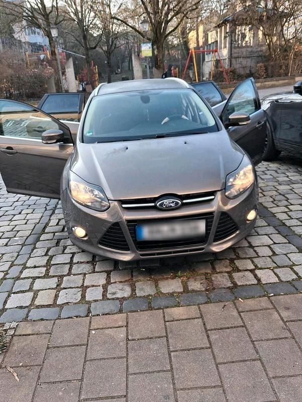 Gebraucht Ford Focus 150 PS (110 kW) 2013 Andere farben Kombi