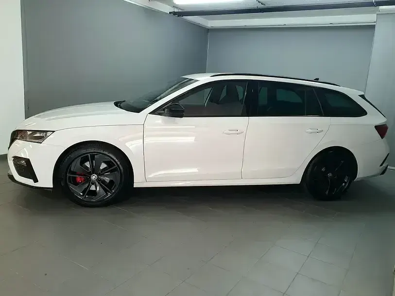 Gebraucht Skoda Octavia RS 200 PS (147 kW) 2024 Weiß Kombi