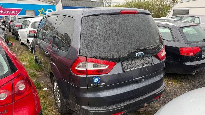 Gebraucht Ford Galaxy 140 PS (102 kW) 2009 Grau Van / Kleinbus