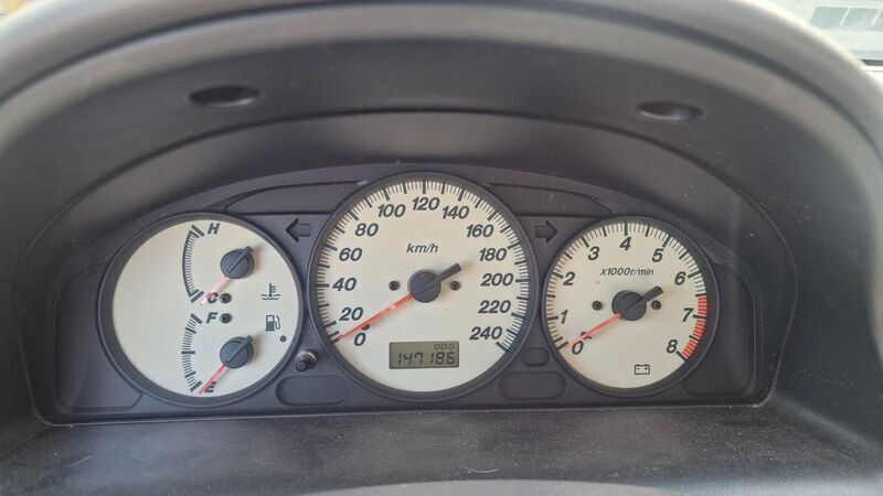 Grün Gebraucht 2001 Mazda 626 Exclusive Limousine | 3.333 € (Fairer Preis) - Bild 1/4