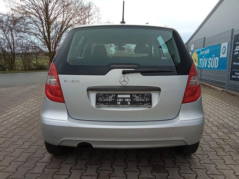 Gebraucht Mercedes A160 Elegance 95 PS (69 kW) 2010 Silber Limousine
