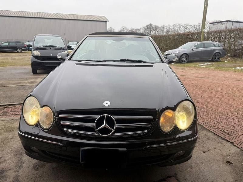Gebraucht Mercedes CLK320 218 PS (160 kW) 2004 Schwarz Cabrio