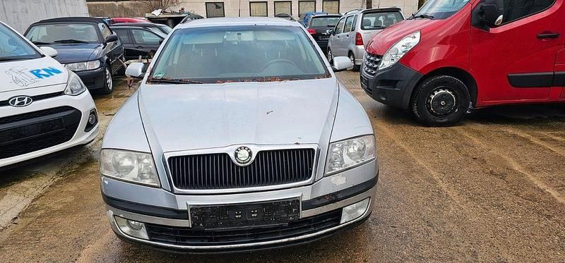 Silber Gebraucht 2008 Skoda Octavia Team Edition Kombi | 1.200 € (Fairer Preis) - Bild 1/4